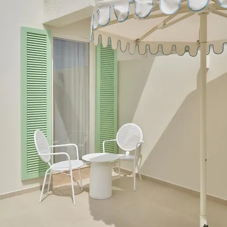 Wake Cup Alacati Hotel love